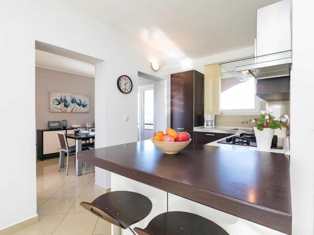 Apartment Dijana *